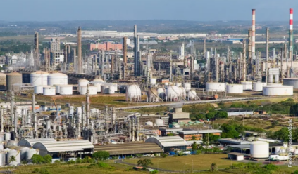 Polo de Camaçari e toda indústria petroquímica está em crise no Brasil