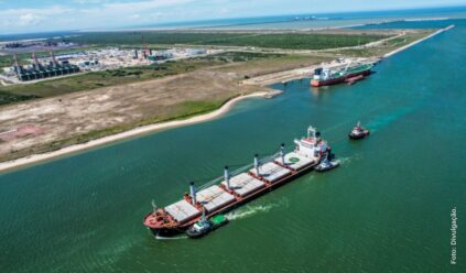 O PORTO DO AÇU E A SISTAC ACERTAM UM MEMORANDO NA OTC BRASIL PARA DESCOMISSIONAR PLATAFORMAS NO COMPLEXO