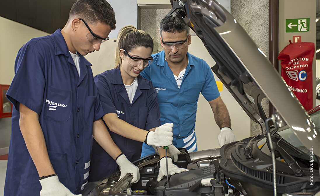 A FIRJAN SENAI ABRE MAIS DE CINCO MIL OPORTUNIDADES PARA CURSOS GRATUITOS DE QUALIFICAÇÃO PROFISSIONAL