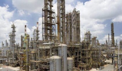 Produção industrial baiana tem segunda maior queda do país em setembro de 2025